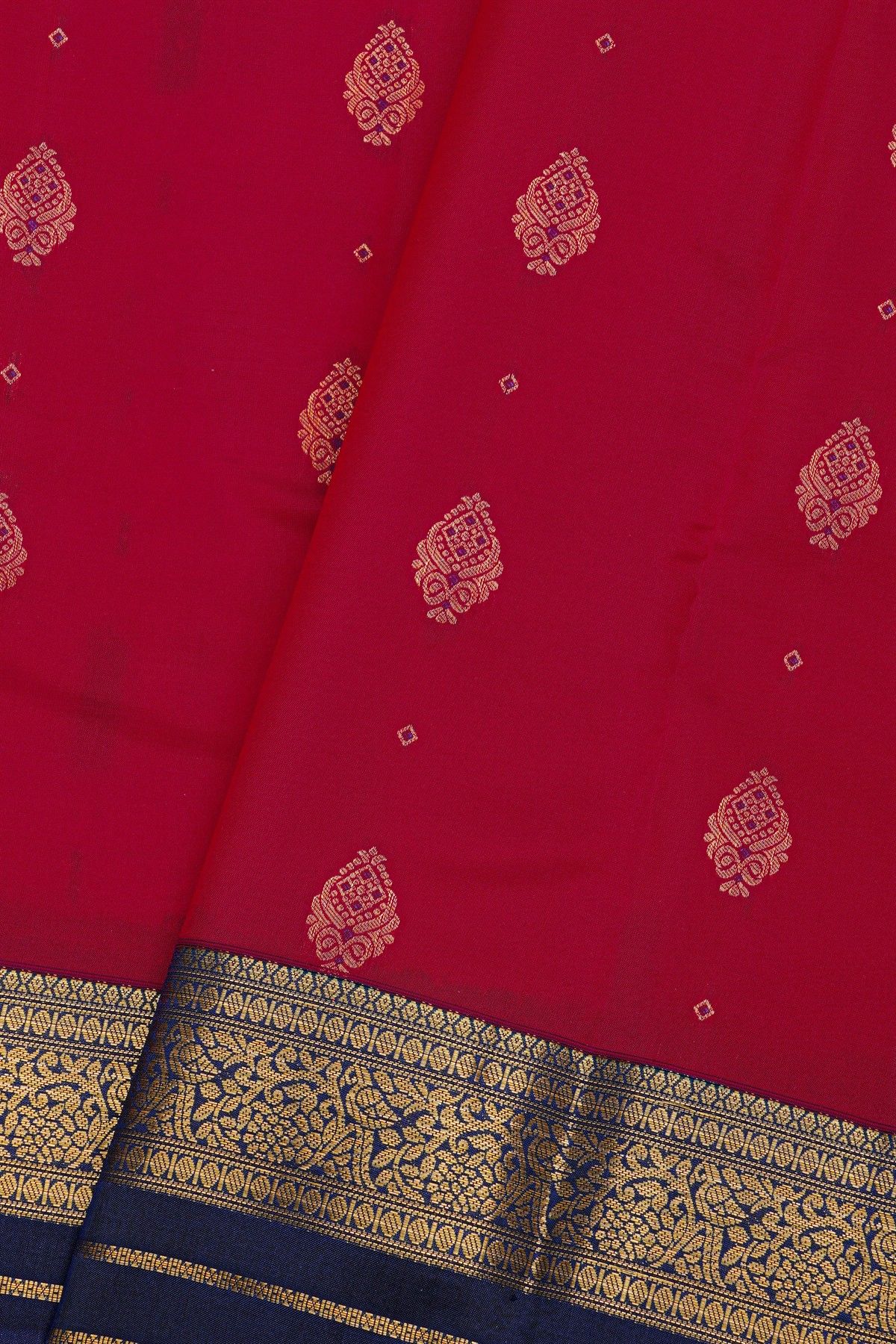 Kancheepuram Silk Pink Saree With Florals And Leaves In Zari