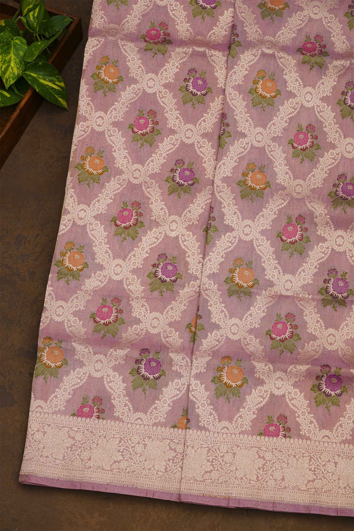 Banarasi Silk Onion Pink Saree With All Over Florals In Meenakari Weave