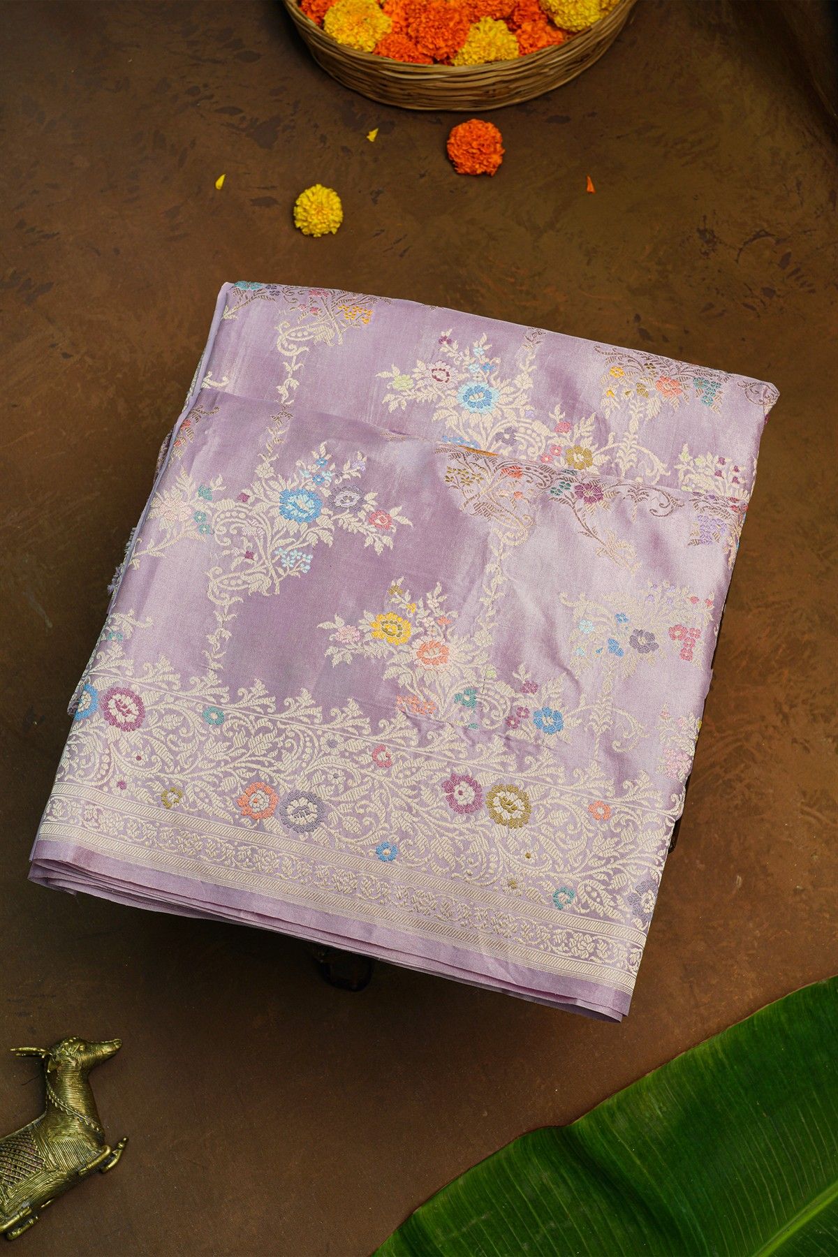 Banarasi Silk Light Lavender Saree With Florals With Leaves Jaal Body And Self Florals And Leaves Jaal Border
