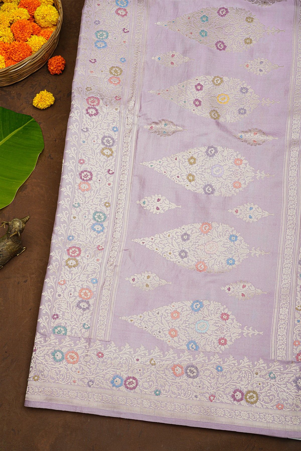 Banarasi Silk Light Lavender Saree With Florals With Leaves Jaal Body And Self Florals And Leaves Jaal Border