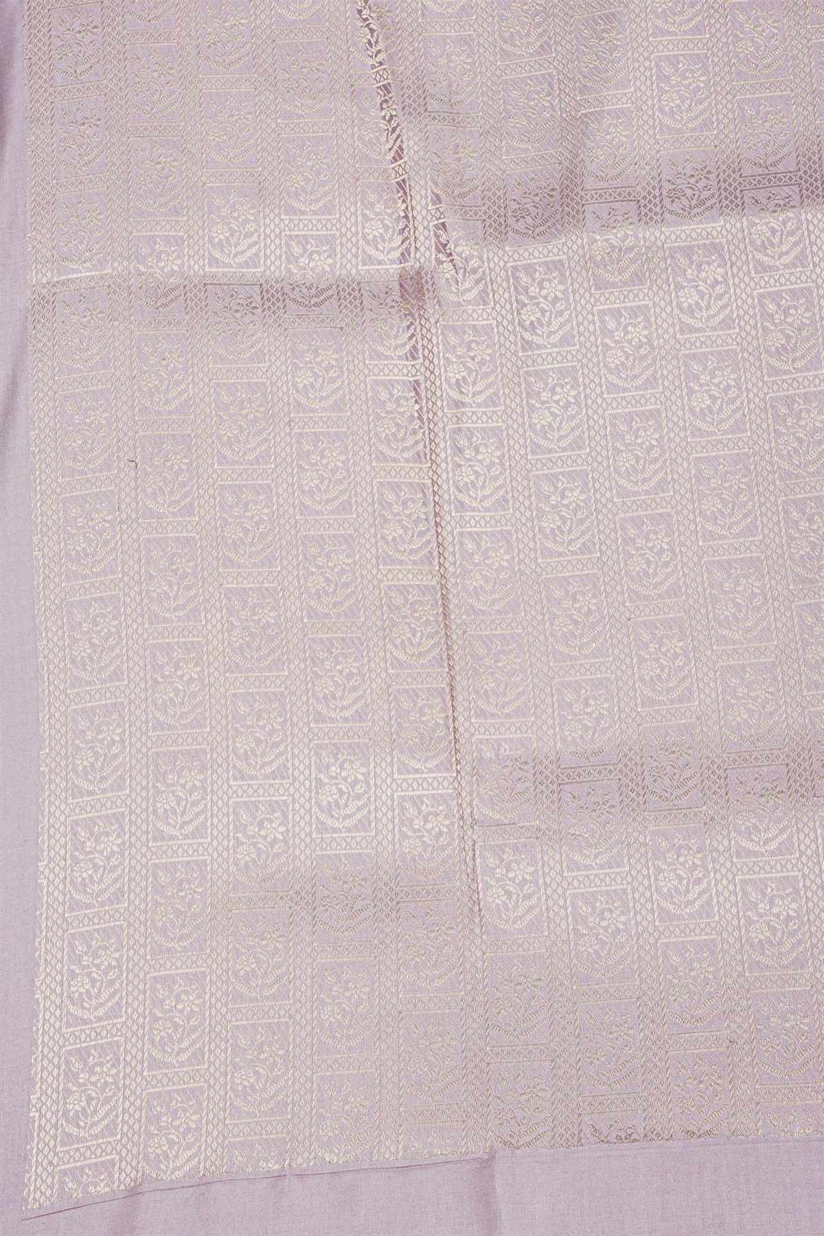 Banarasi Silk Light Lavender Saree With Florals With Leaves Jaal Body And Self Florals And Leaves Jaal Border
