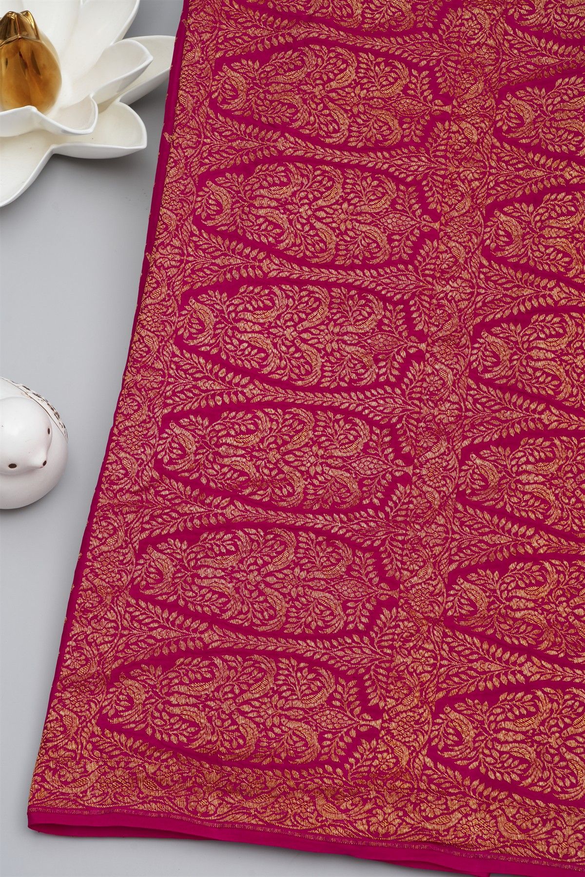 Banarasi Kaddi Georgette Magenta Saree With Florals And Birds In Zari Border