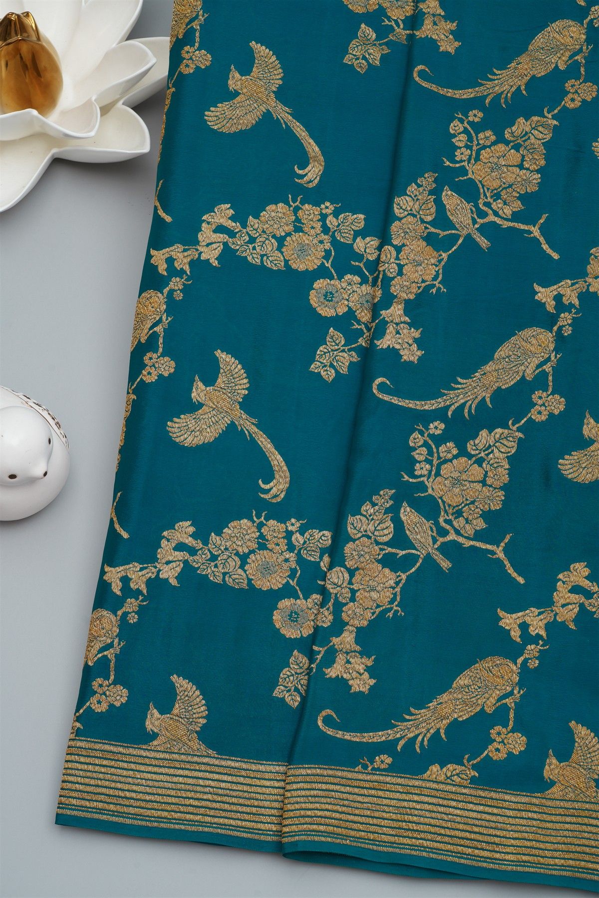 Banarasi Kaddi Georgette Peacock Green Saree With Zari Lines Border
