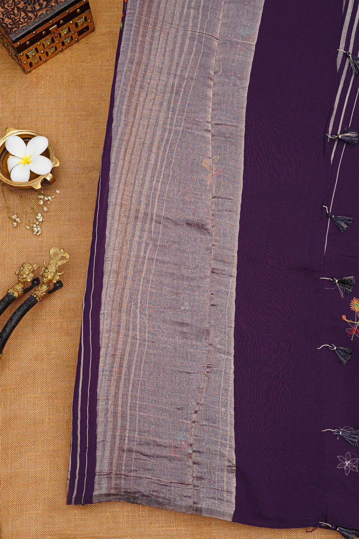 Fancy Kora Navy Blue Saree With Lines And Florals Body And Kaddi Pallu