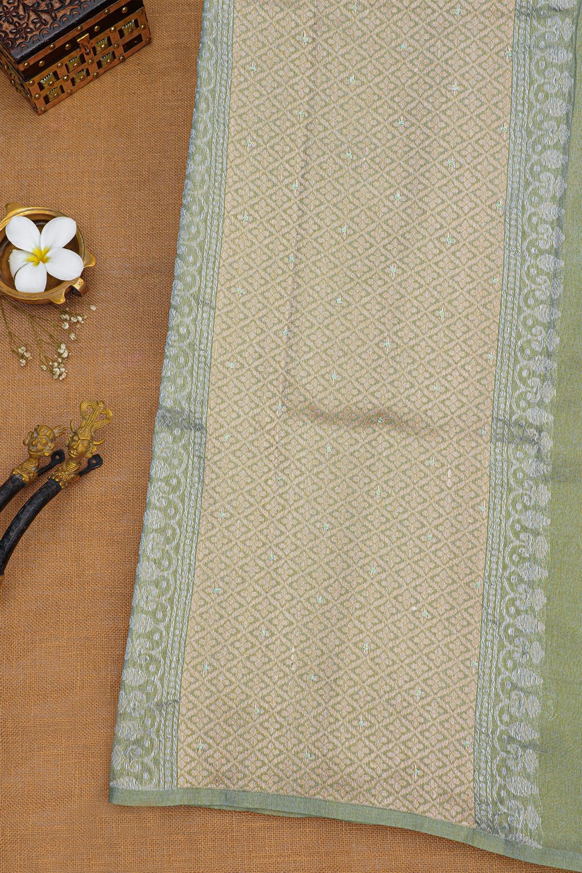 Fancy Tussar Dual Colour Saree With Florals And Leaves In Thread Work Body And Floral Brocade Pallu