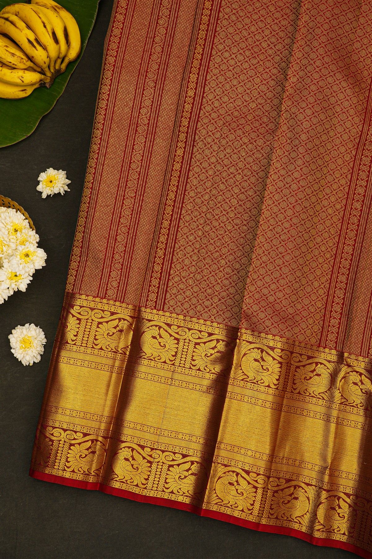 Kancheepuram Silk Bottle Green Saree With Mayil And Annam Korvai Border