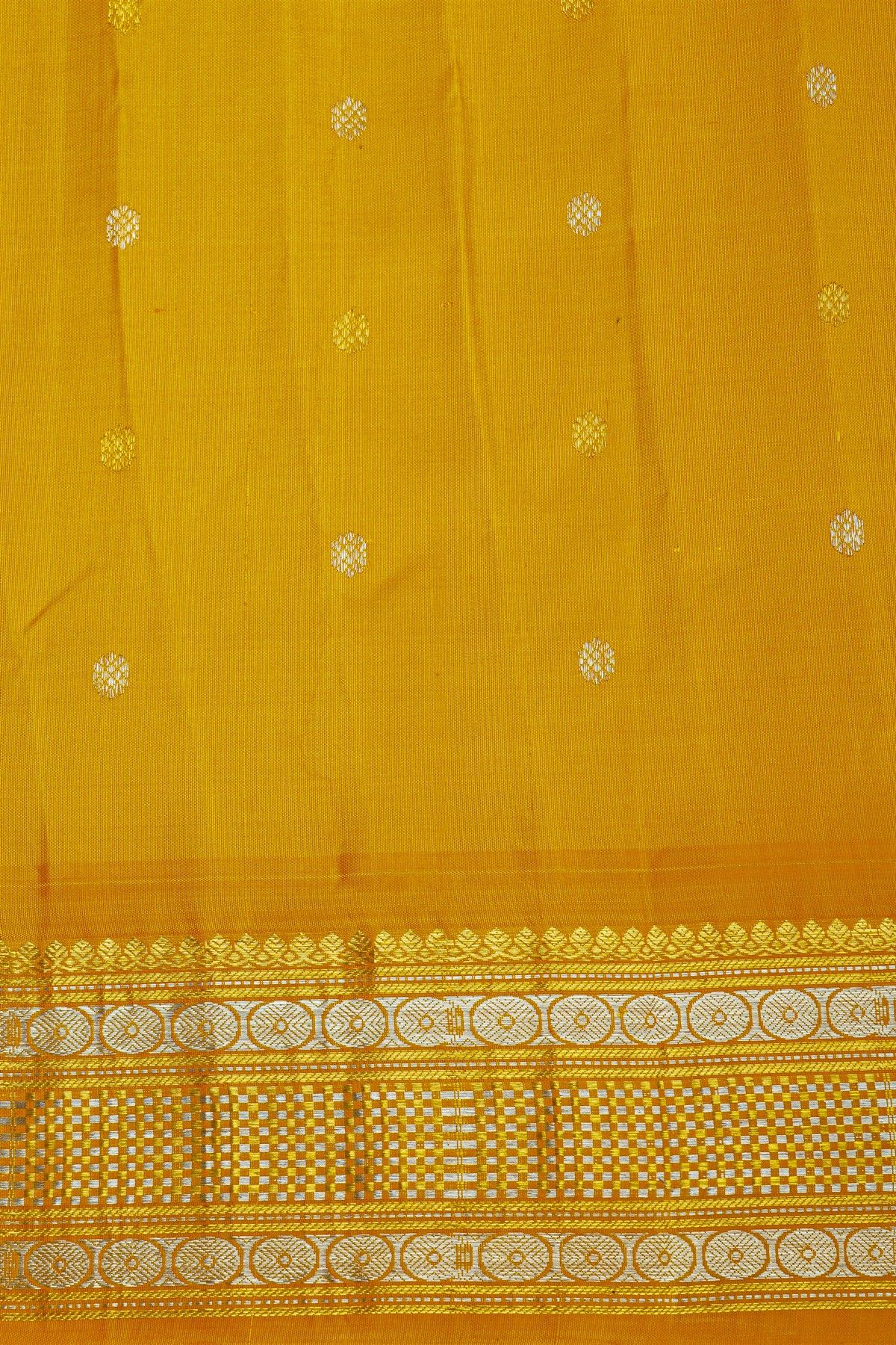Gadwal Silk Cream Saree With Floral Buttis In Zari Body