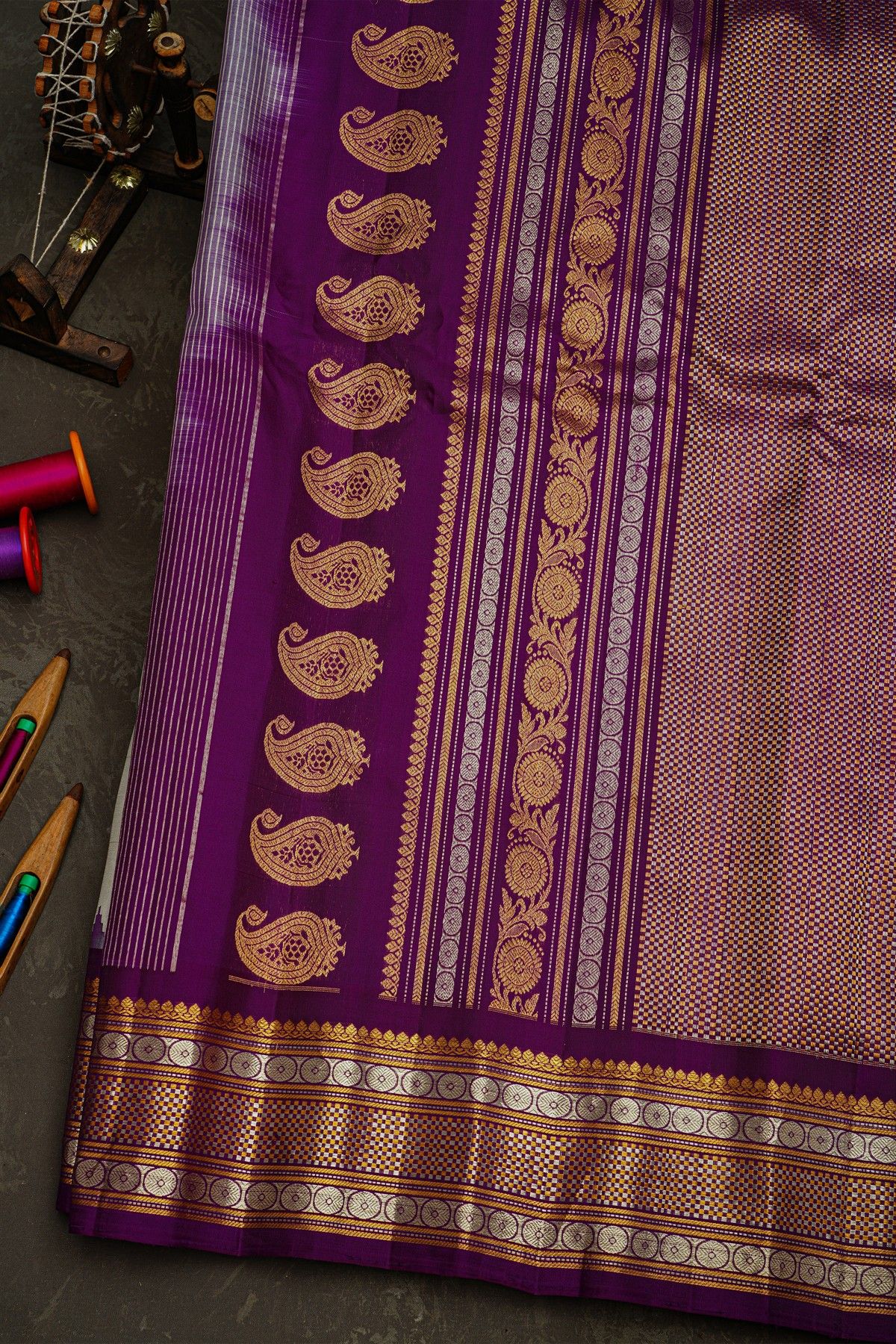 Gadwal Silk Off White Saree With Floral Buttis In Zari Body