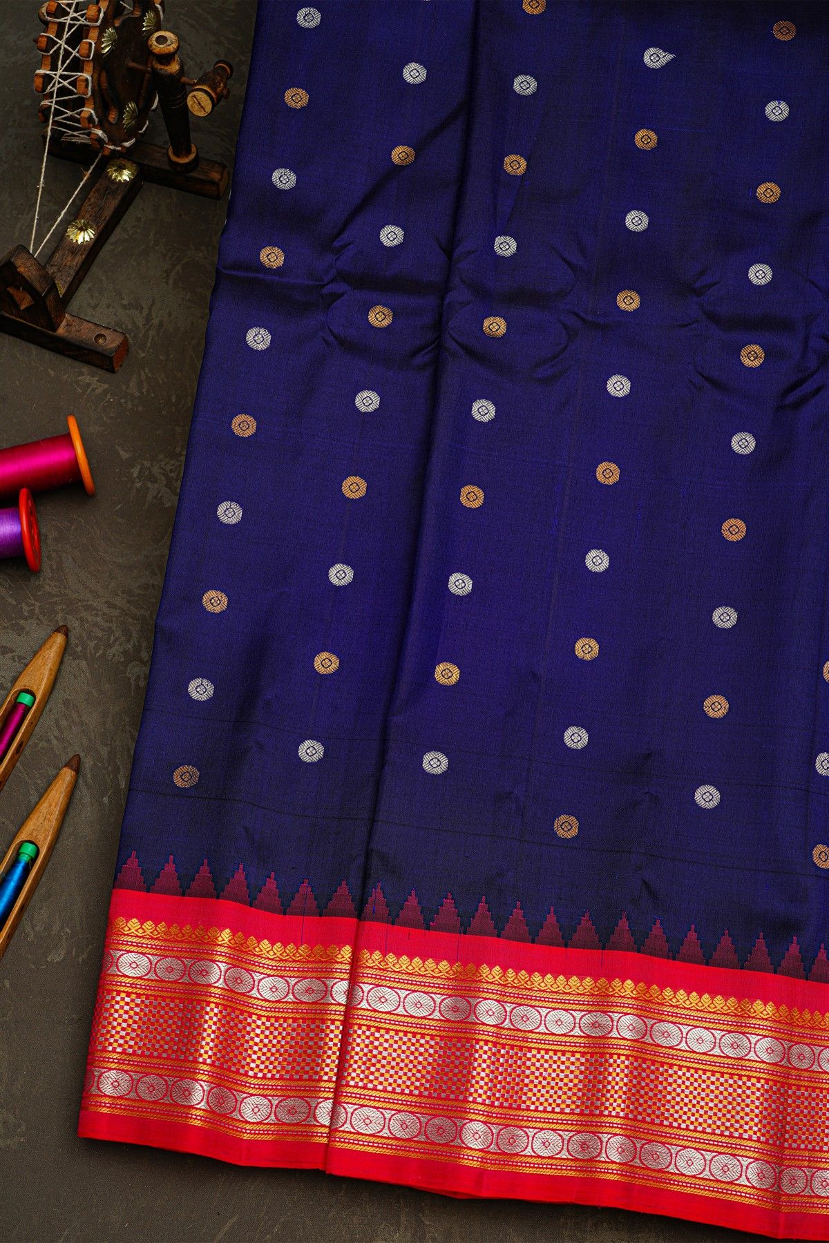 Gadwal Silk Navy Blue Saree With Floral Buttis In Zari Body