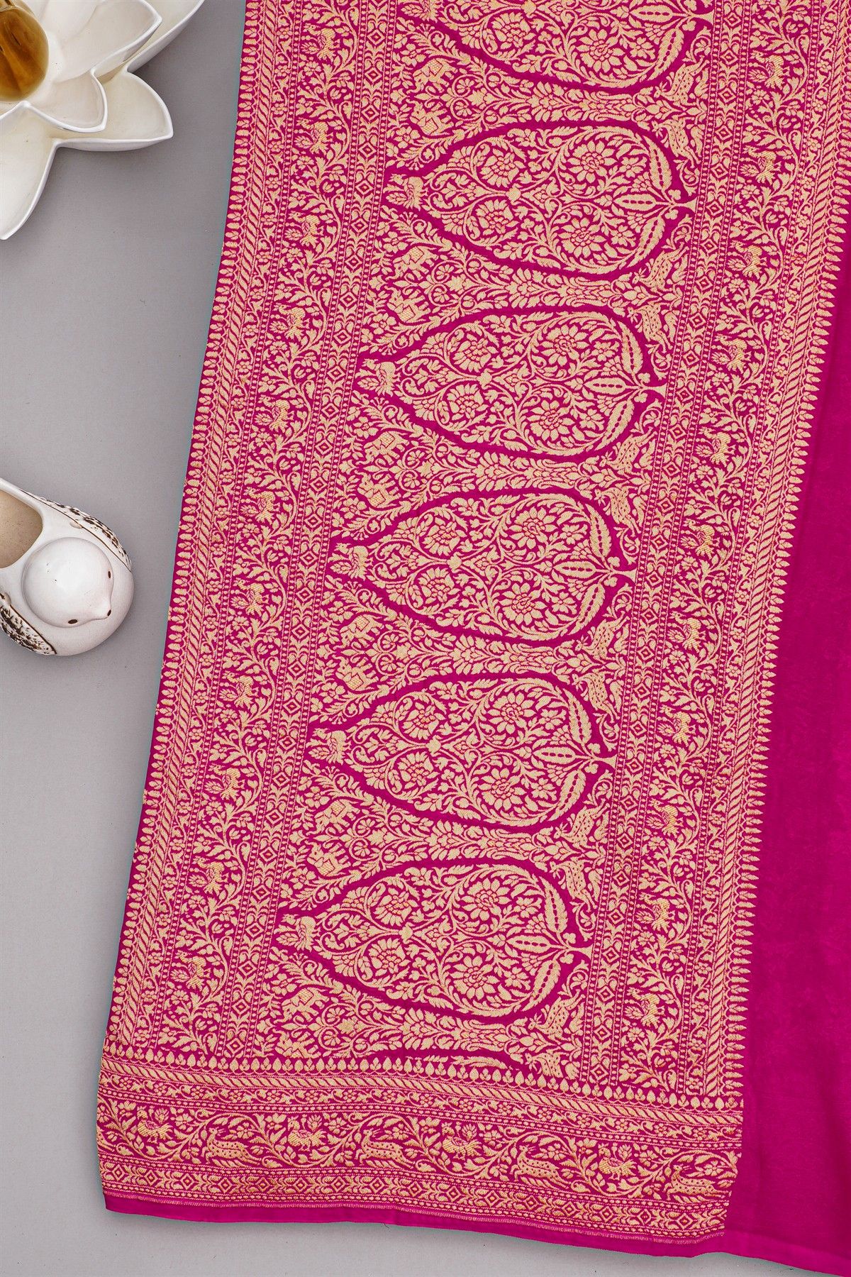 Banarasi Kaddi Georgette Pink Saree With Florals And Leaves Jaal