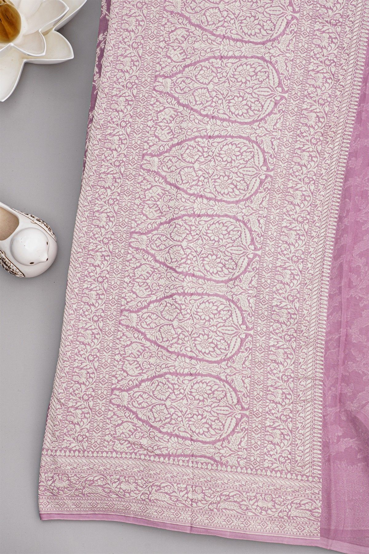 Banarasi Kaddi Georgette Lavender Saree With Birds And Animals Body