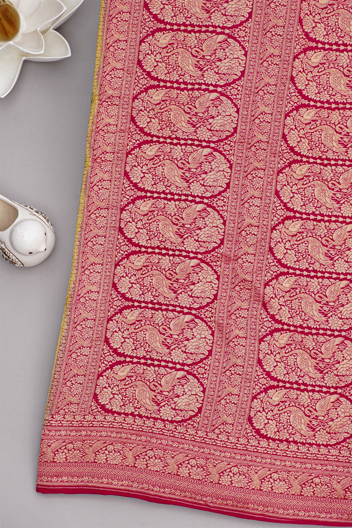 Banarasi Kaddi Georgette Mehendi Green Saree With Florals And Birds Border