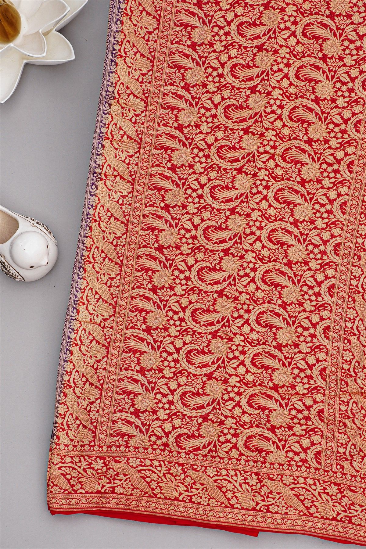 Banarasi Kaddi Georgette Violet Saree With Contrast Red Border