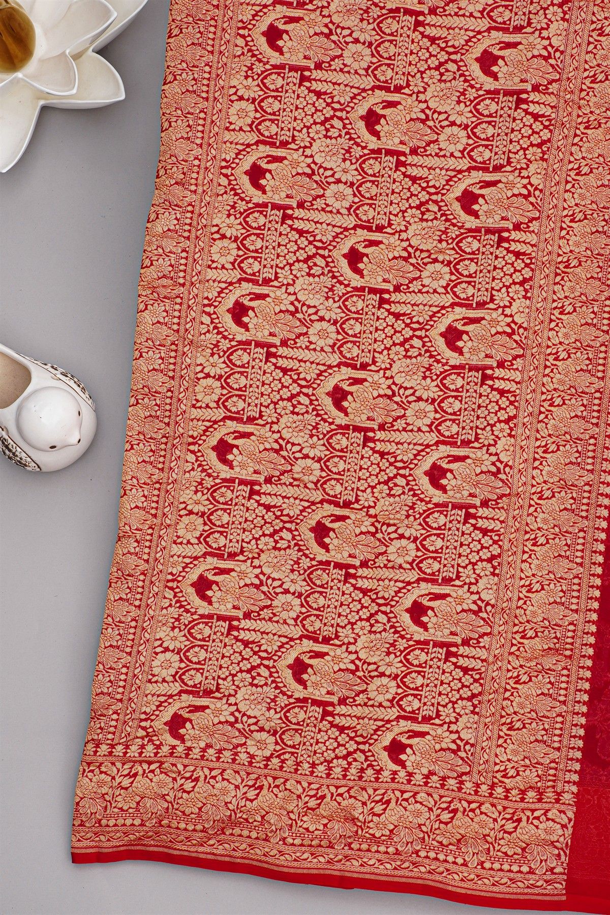Banarasi Georgette Violet Saree With Florals And Leaves Jaal With Peacocks Body
