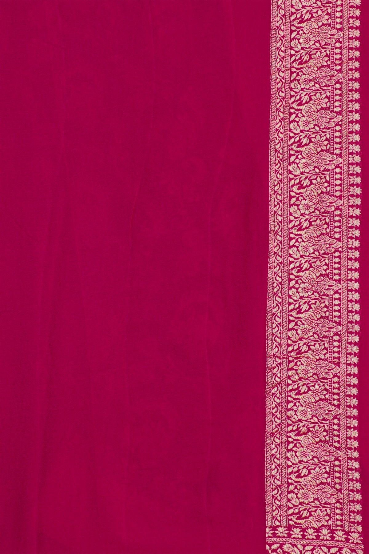 Banarasi Georgette Mehendi Green Saree With Florals And Leaves With Peacocks Body