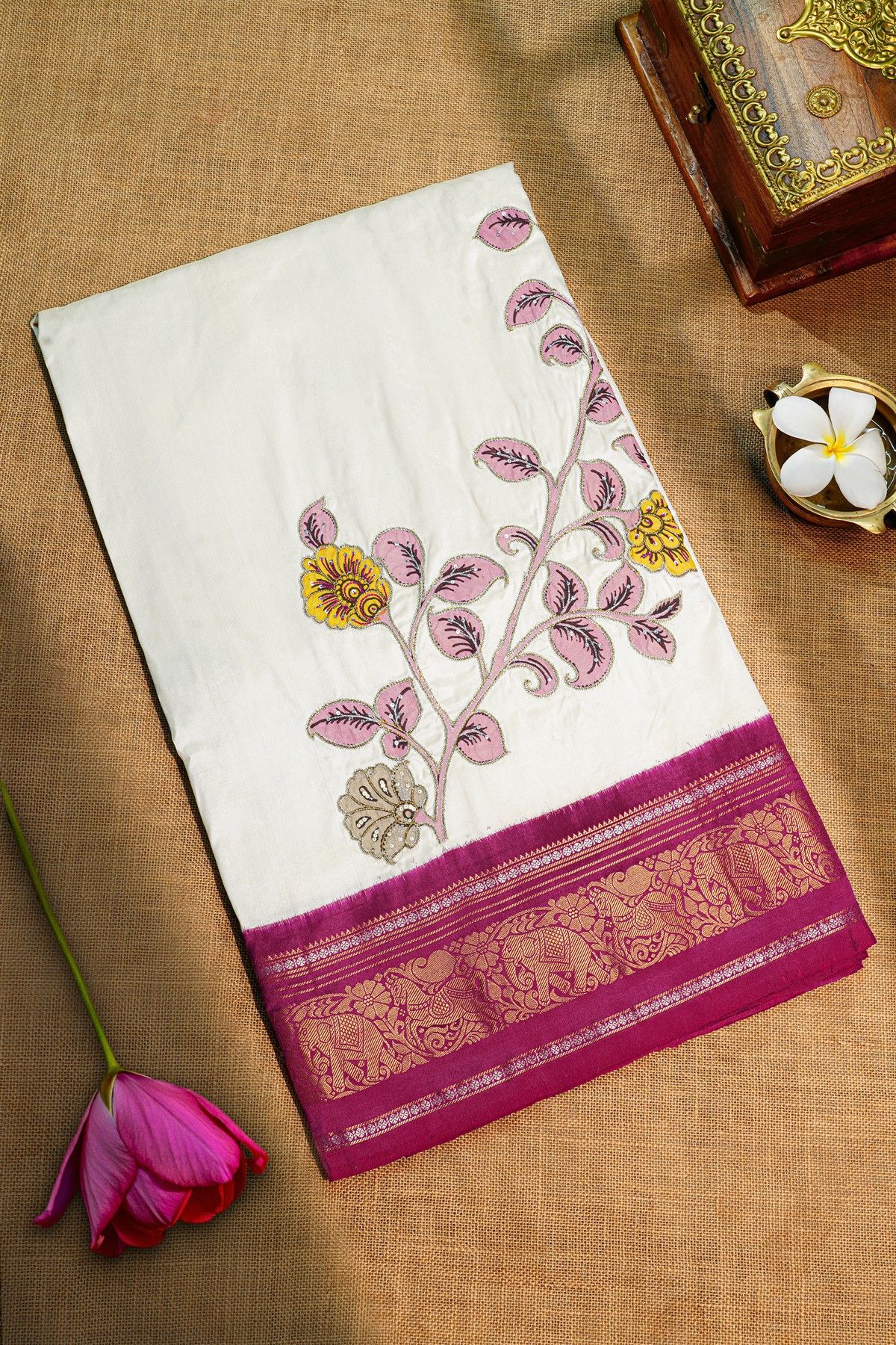 Fusion Silk Off White Saree With Elephants And Horses Border