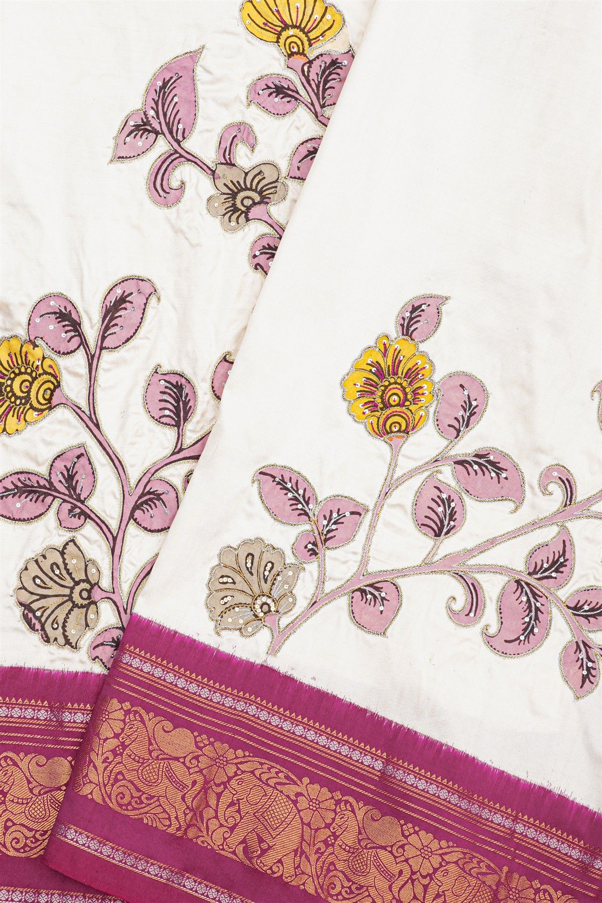 Fusion Silk Off White Saree With Elephants And Horses Border