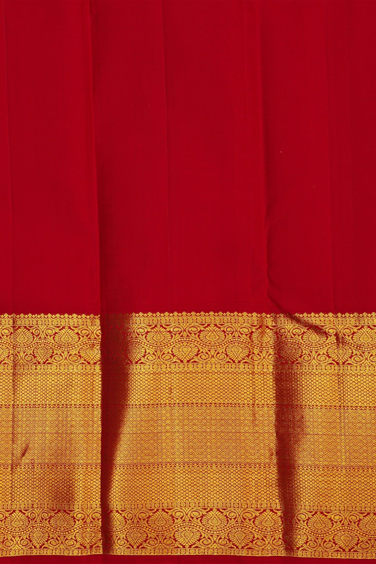Kancheepuram Silk Red Saree With Florals And Diamonds In Zari Border