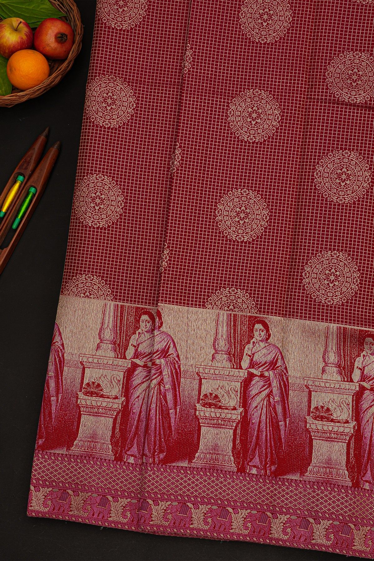 Kancheepuram Silk Pinkish Red Saree With Checks Body Human Zari Weaving Border
