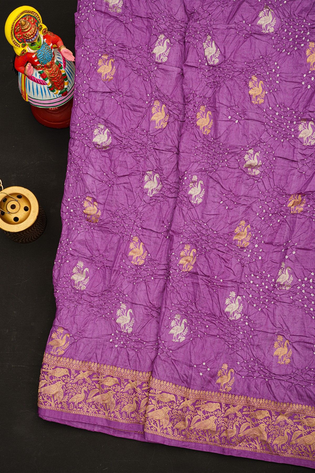Bandhani Silk Lavender Saree With Swans In Bandhani Body