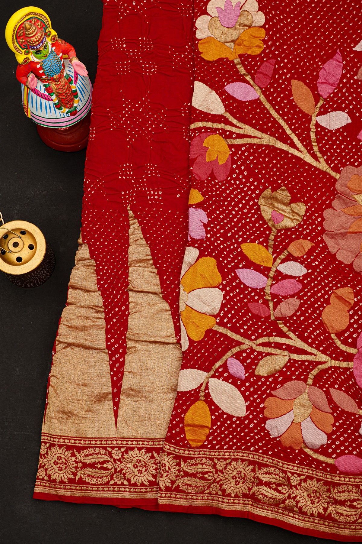 Bandhani Silk Red Saree With Florals And Leaves In Bandhani Body
