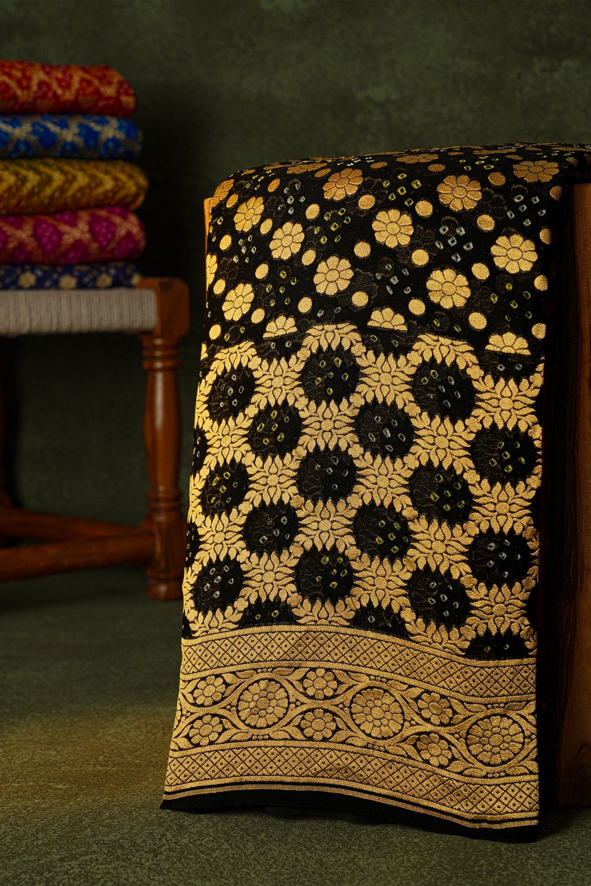 Bandhani Kaddi Georgette Black Saree With Bandhani Dots Body