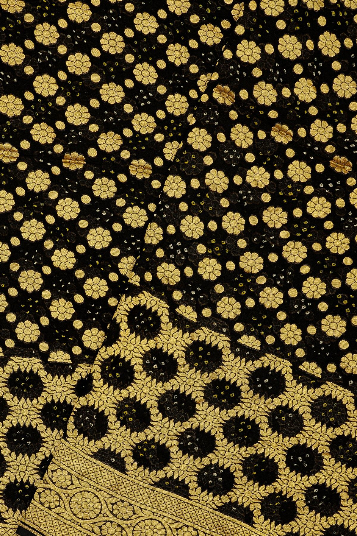 Bandhani Kaddi Georgette Black Saree With Bandhani Dots Body