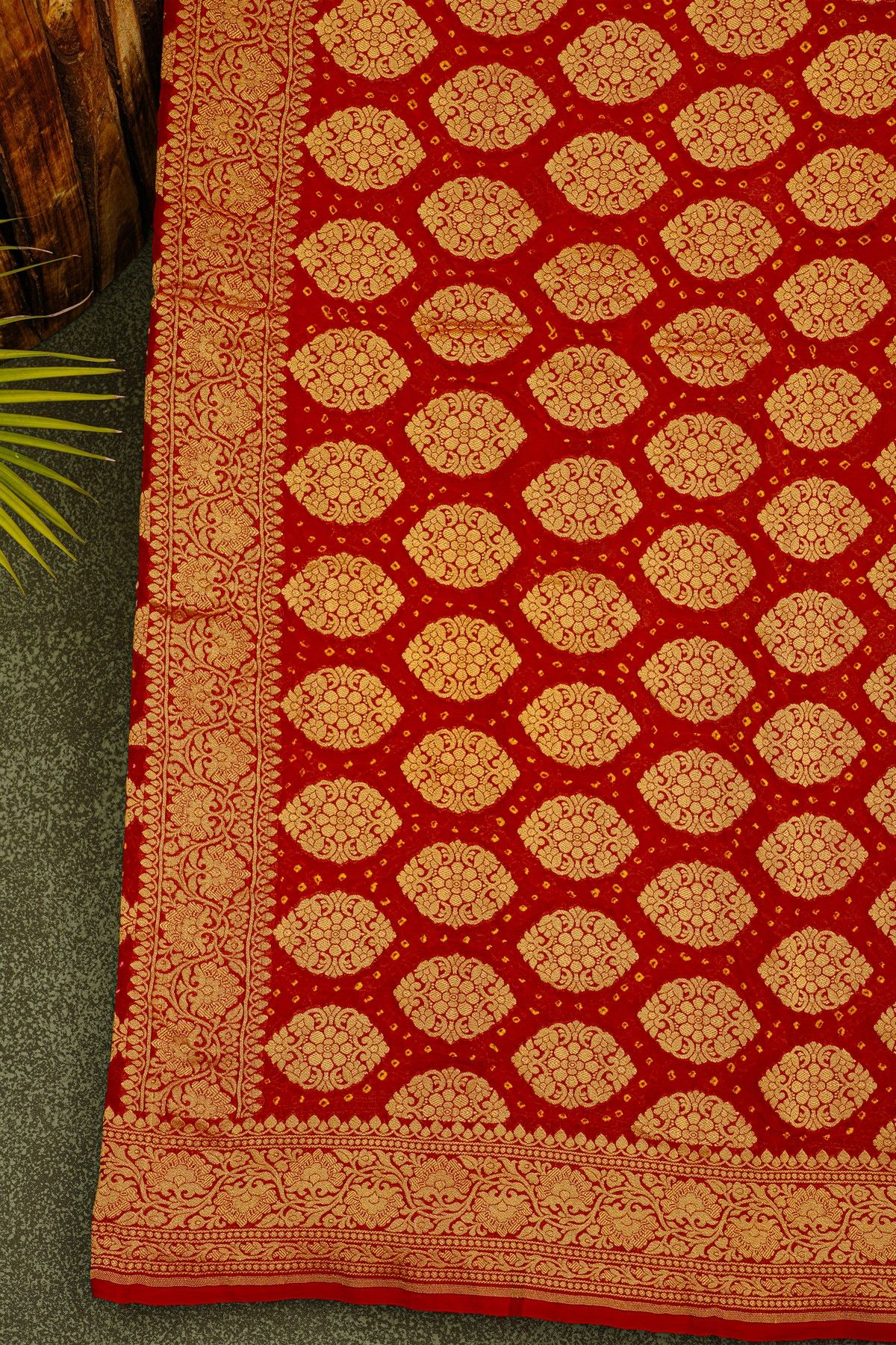 Bandhani Kaddi Georgette Multi-Colour Saree With Bandhani Dots Body