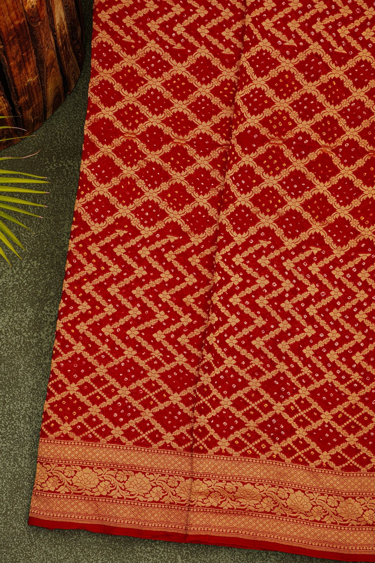 Bandhani Kaddi Georgette Red Saree With Bandhani Dots Body