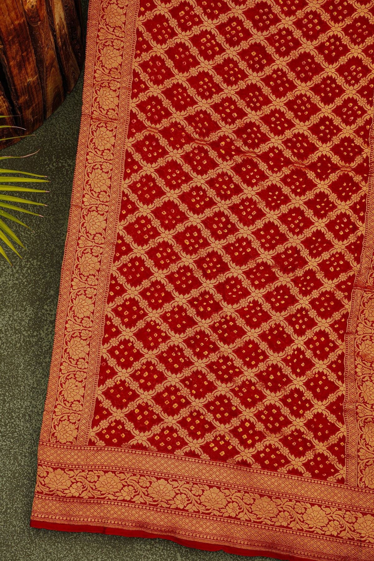 Bandhani Kaddi Georgette Red Saree With Bandhani Dots Body
