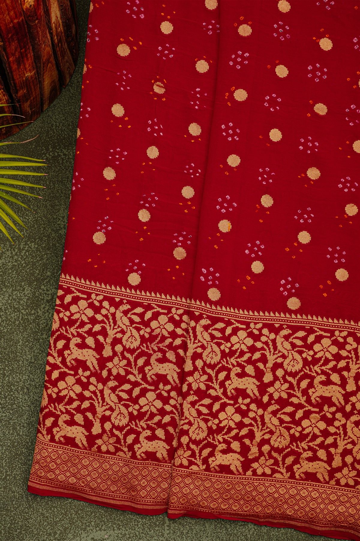 Bandhani Kaddi Georgette Red Saree With Bandhani With Florals