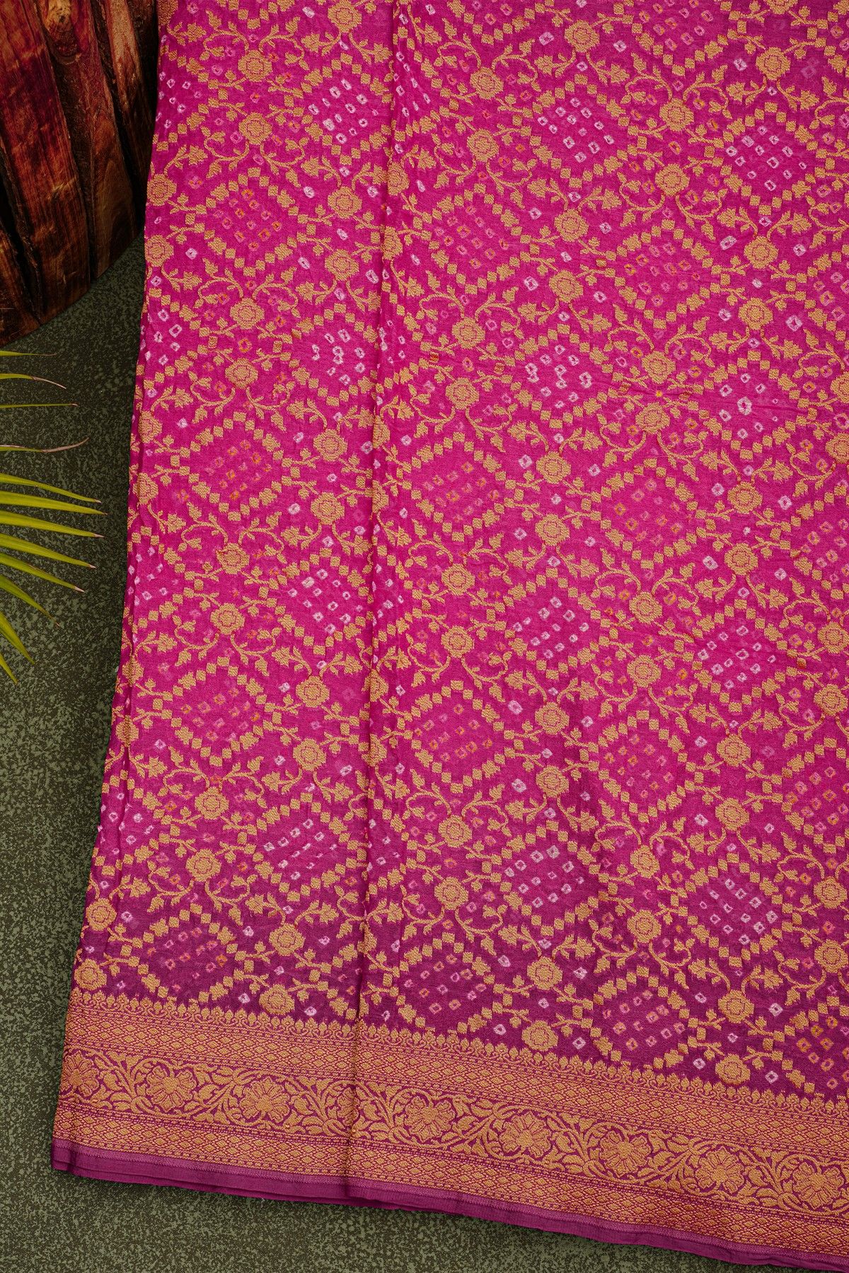Bandhani Kaddi Georgette Dual Colour Saree With Bandhani Dots And Florals Body