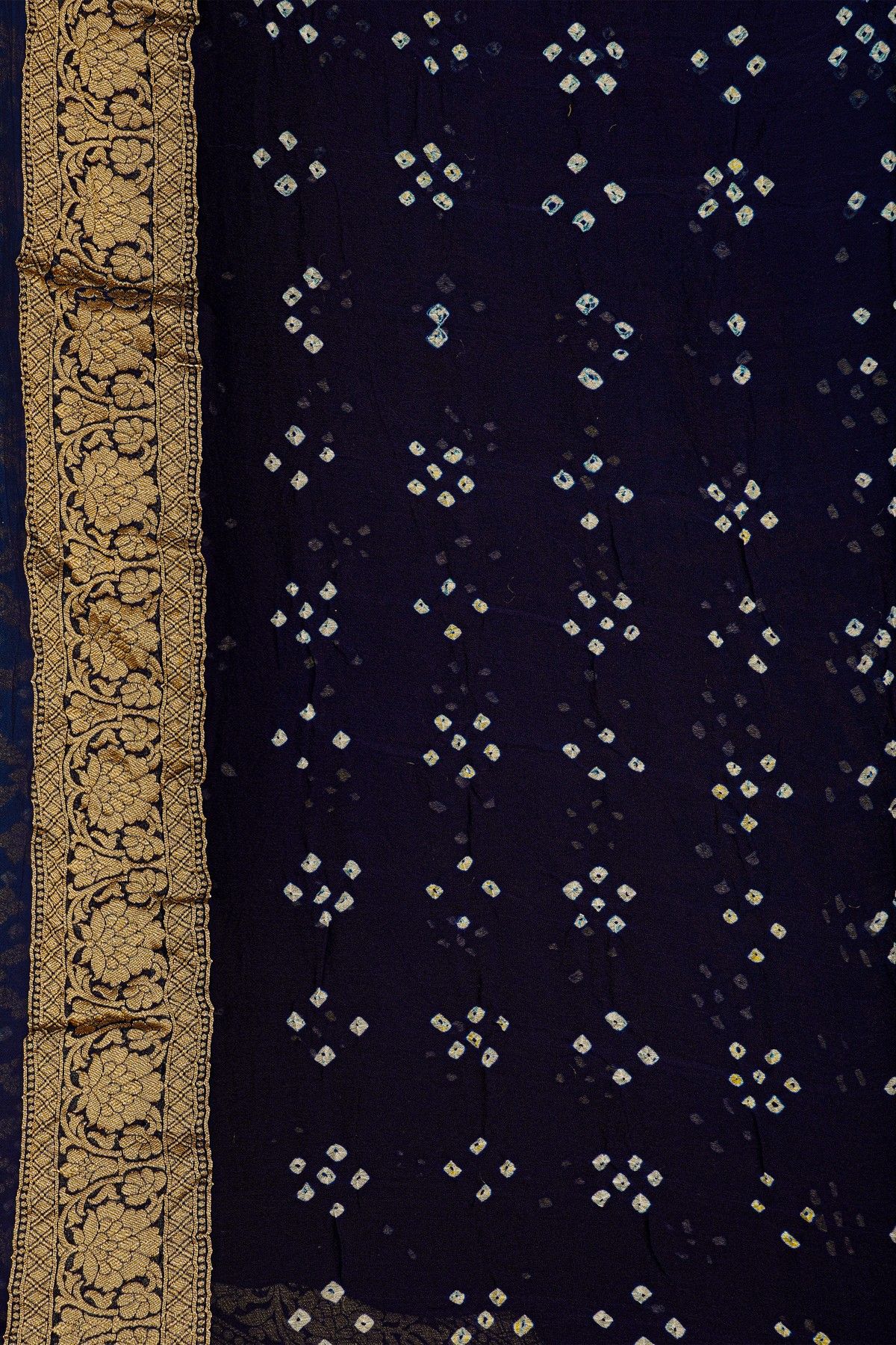 Bandhani Kaddi Georgette Dual Colour Saree With Bandhani Dots And Florals Body