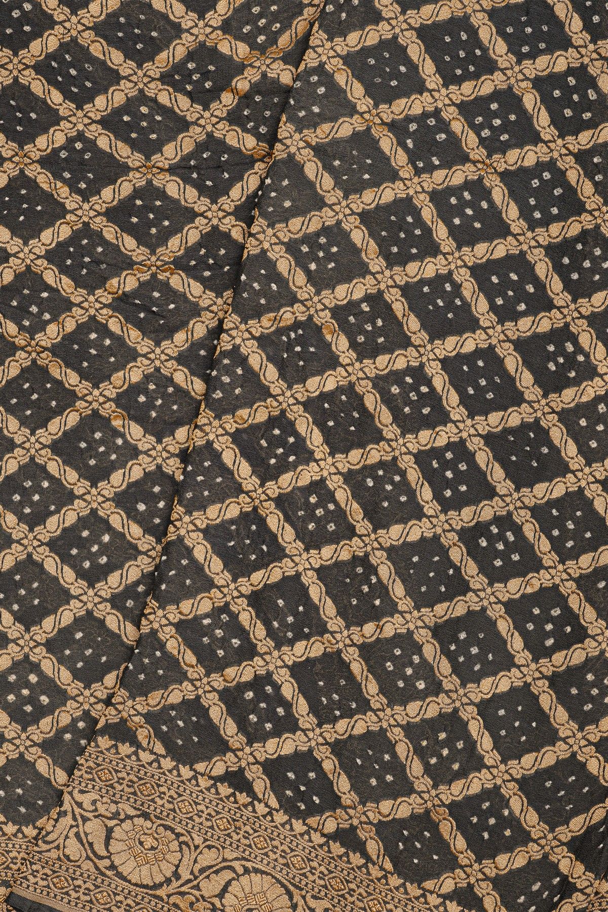 Bandhani Kaddi Georgette Grey Saree With Bandhani Dots And Florals Body