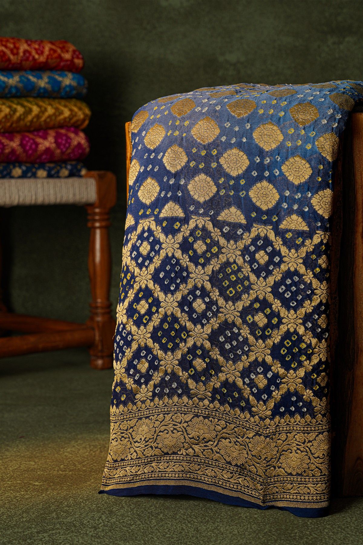 Bandhani Kaddi Georgette Dual Colour Saree With Bandhani Dots And Florals Body