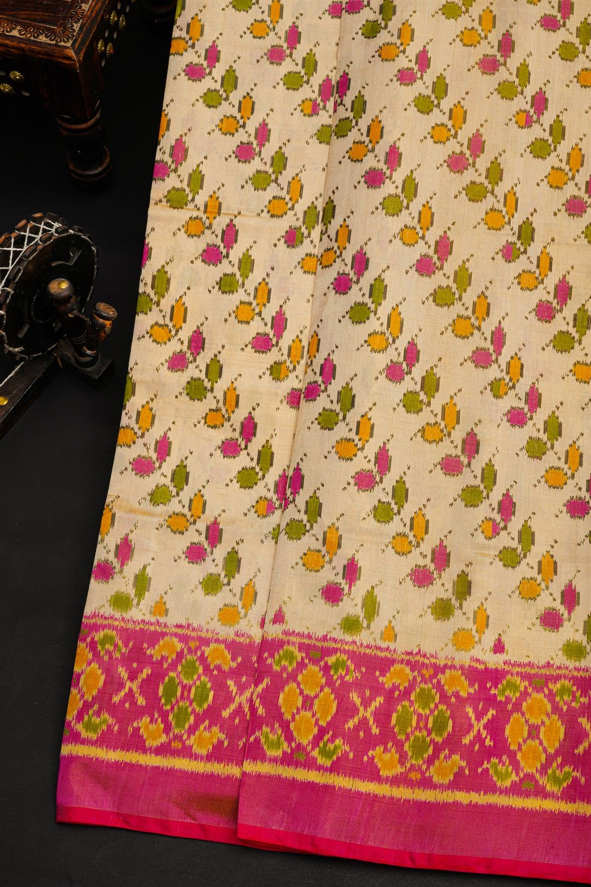 Patola Silk Cream Saree With Floral Jaal Body And Border