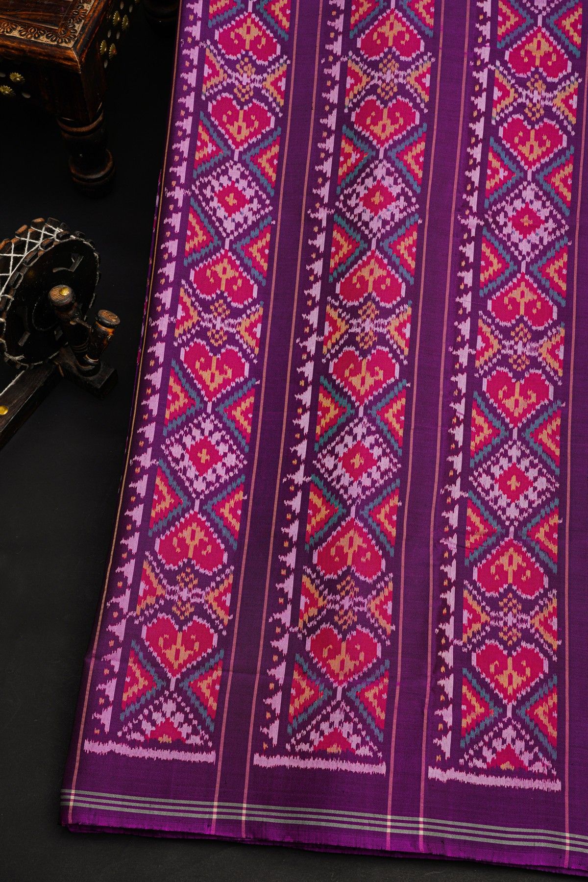 Patola Silk Violet Saree With All Over Floral Weaving Body