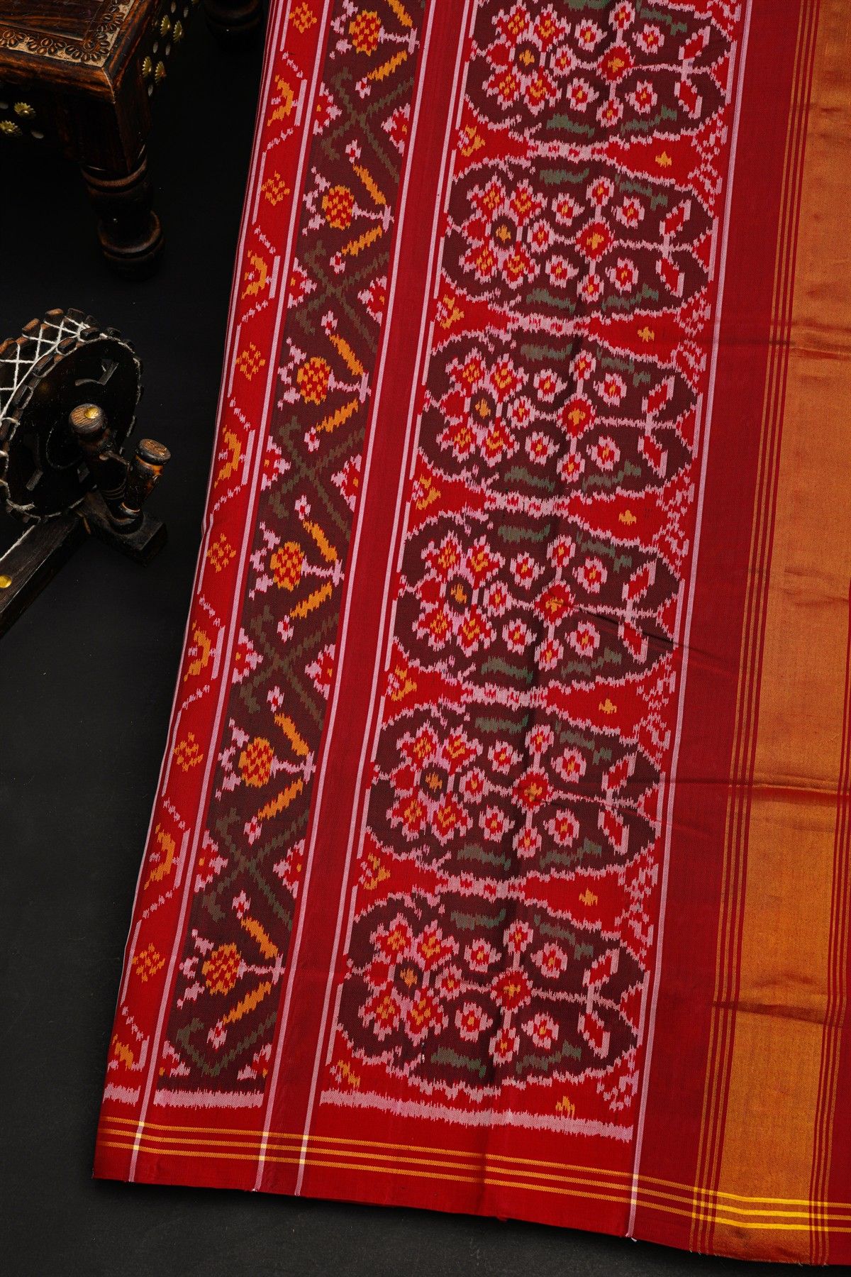Patola Silk Leaf Green Saree With Floral And Animals Body