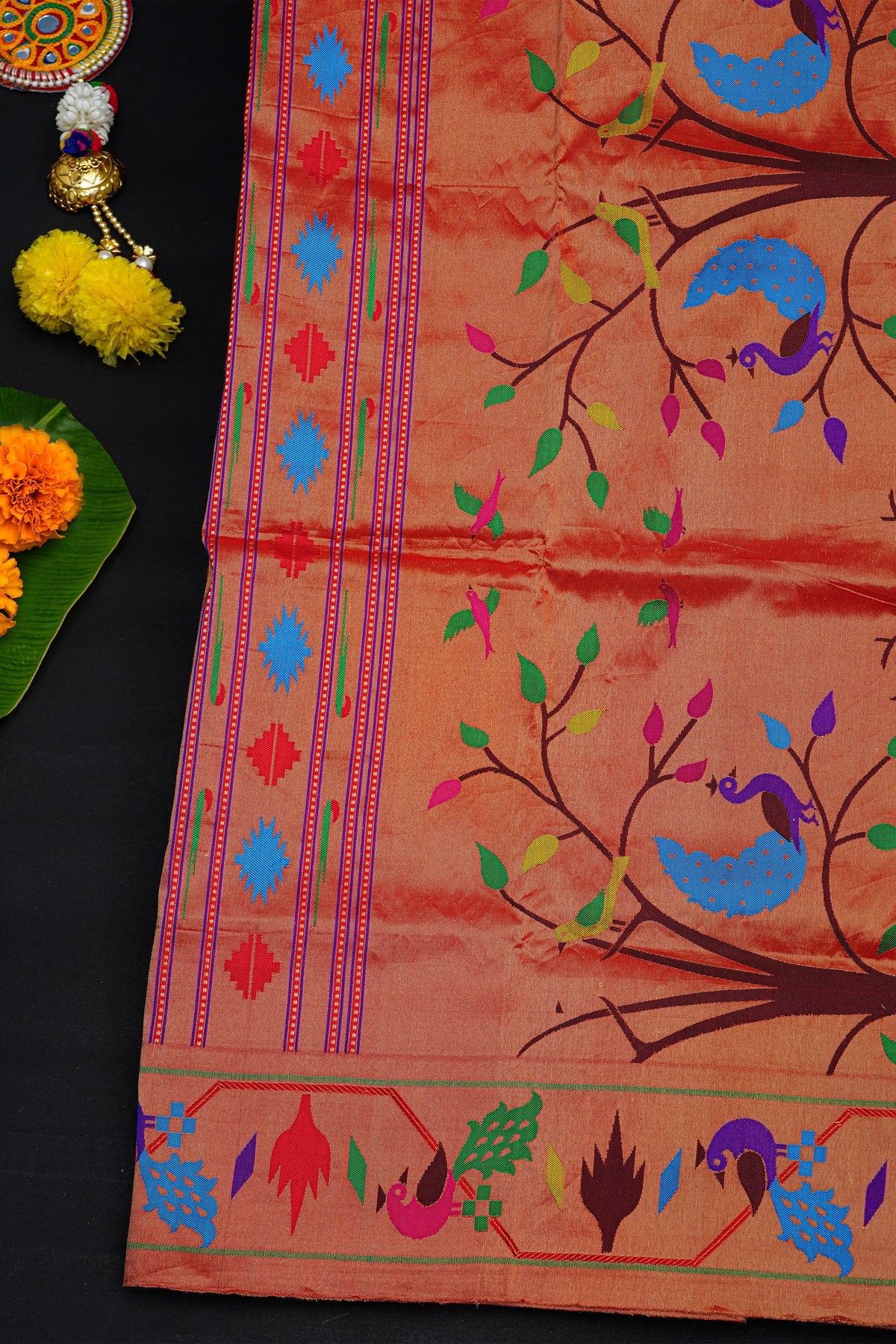 Narayanpet Silk Dual Colour Saree With Paithani Pallu And Border