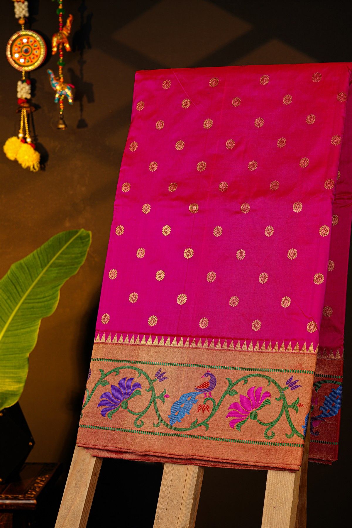 Narayanpet Silk Rani Pink Saree With Florals And Peacocks Paithani Border