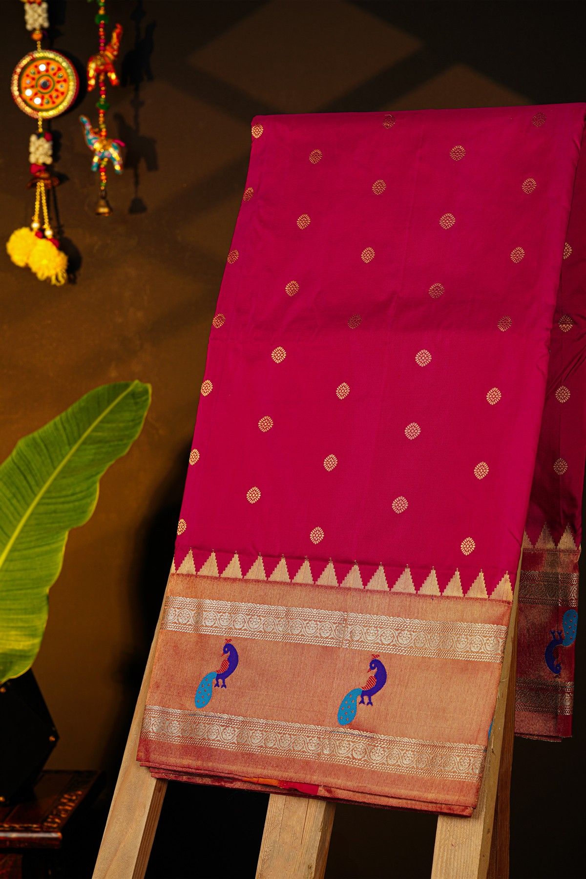 Narayanpet Silk Rani Pink Saree With Contrast Peacock Motifs Border