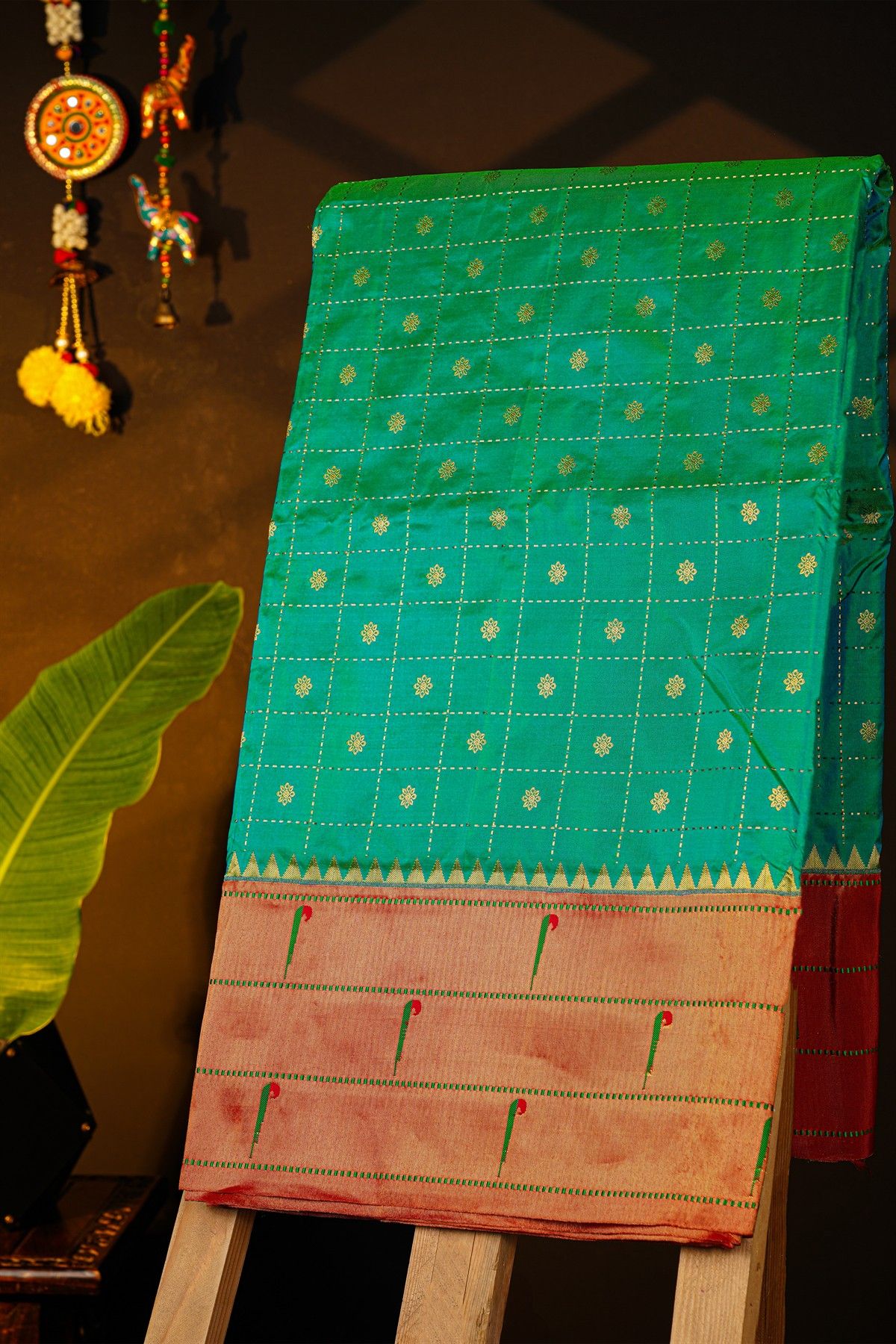 Narayanpet Silk Sea Green Saree With Muniya Buttis Border