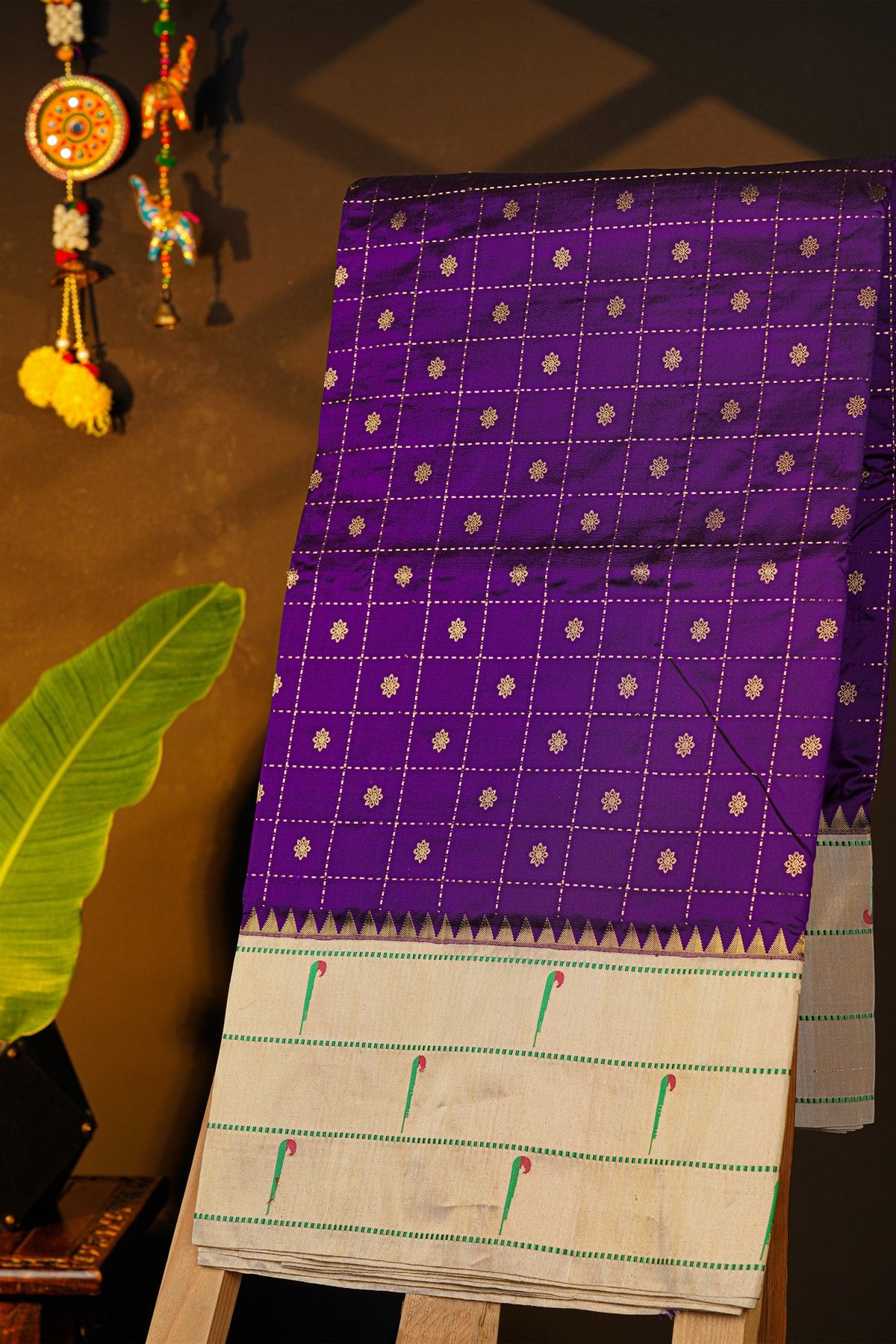 Narayanpet Silk Violet Saree With Muniya Buttis Border