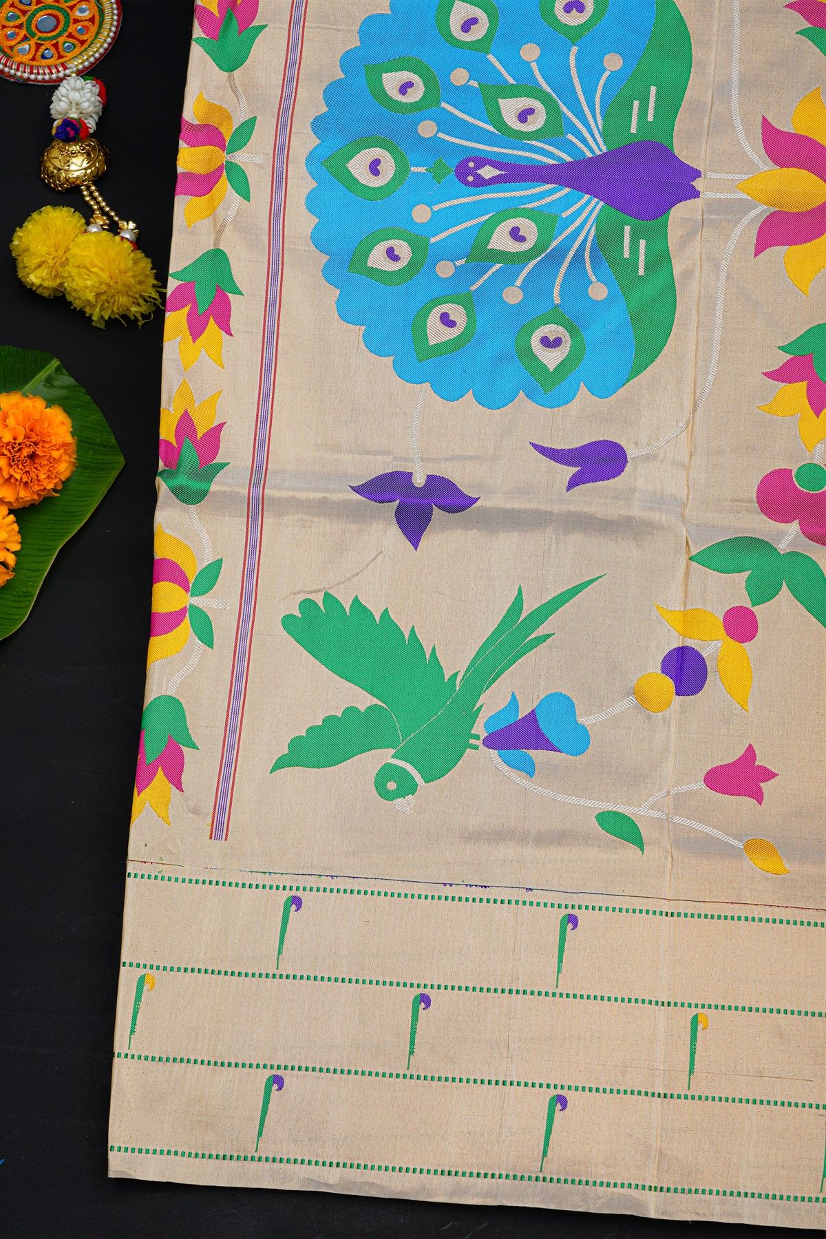 Narayanpet Silk Violet Saree With Muniya Buttis Border