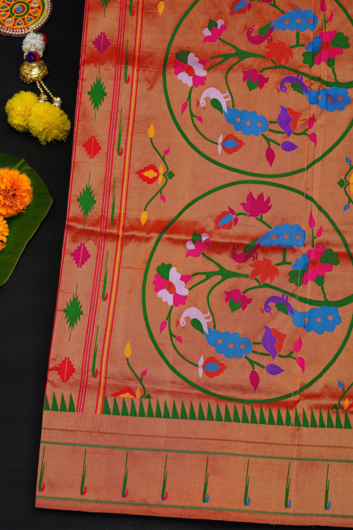 Narayanpet Silk Bottle Green Saree With Muniya Buttis Border