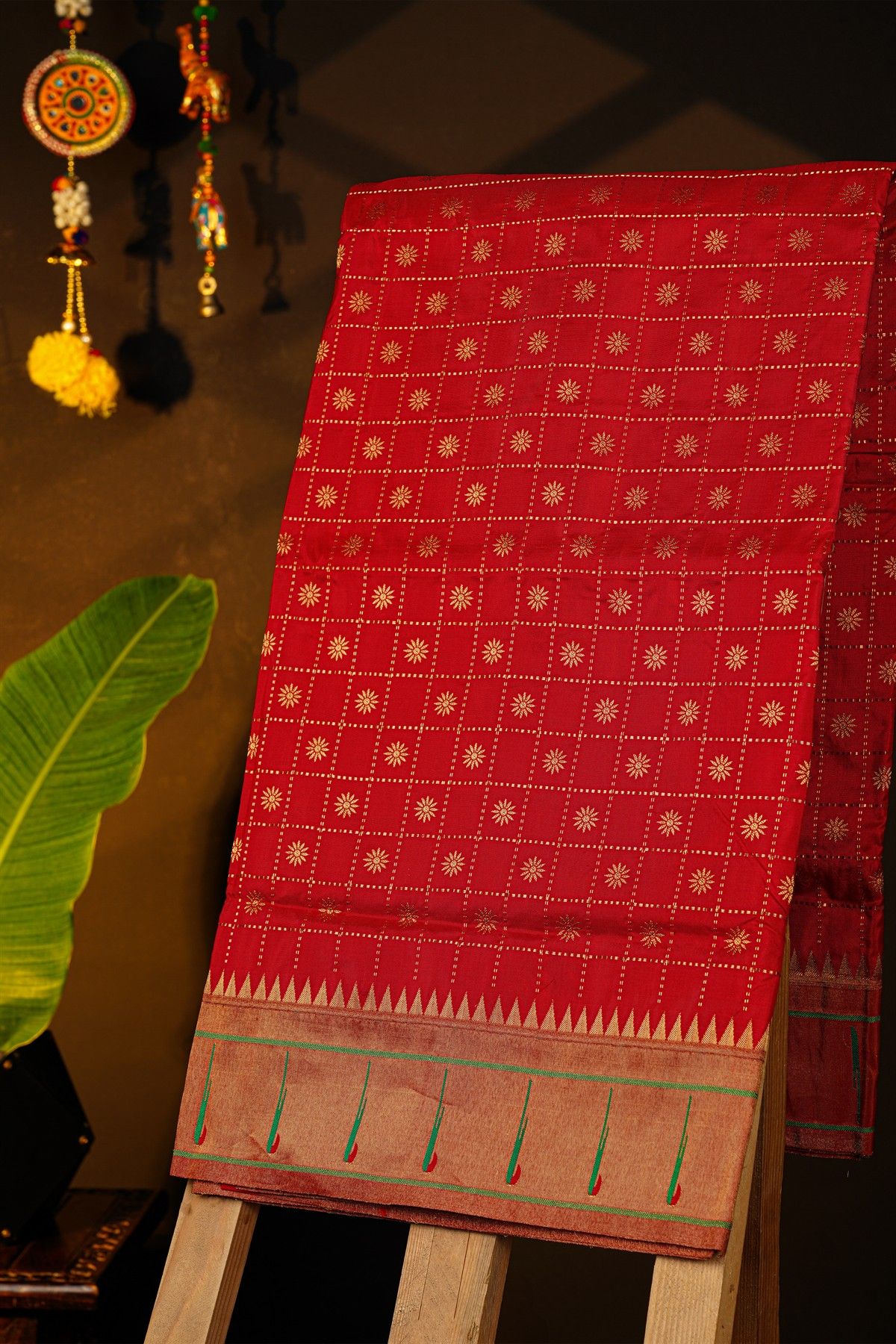 Narayanpet Silk Red Saree With Muniya Buttis Border