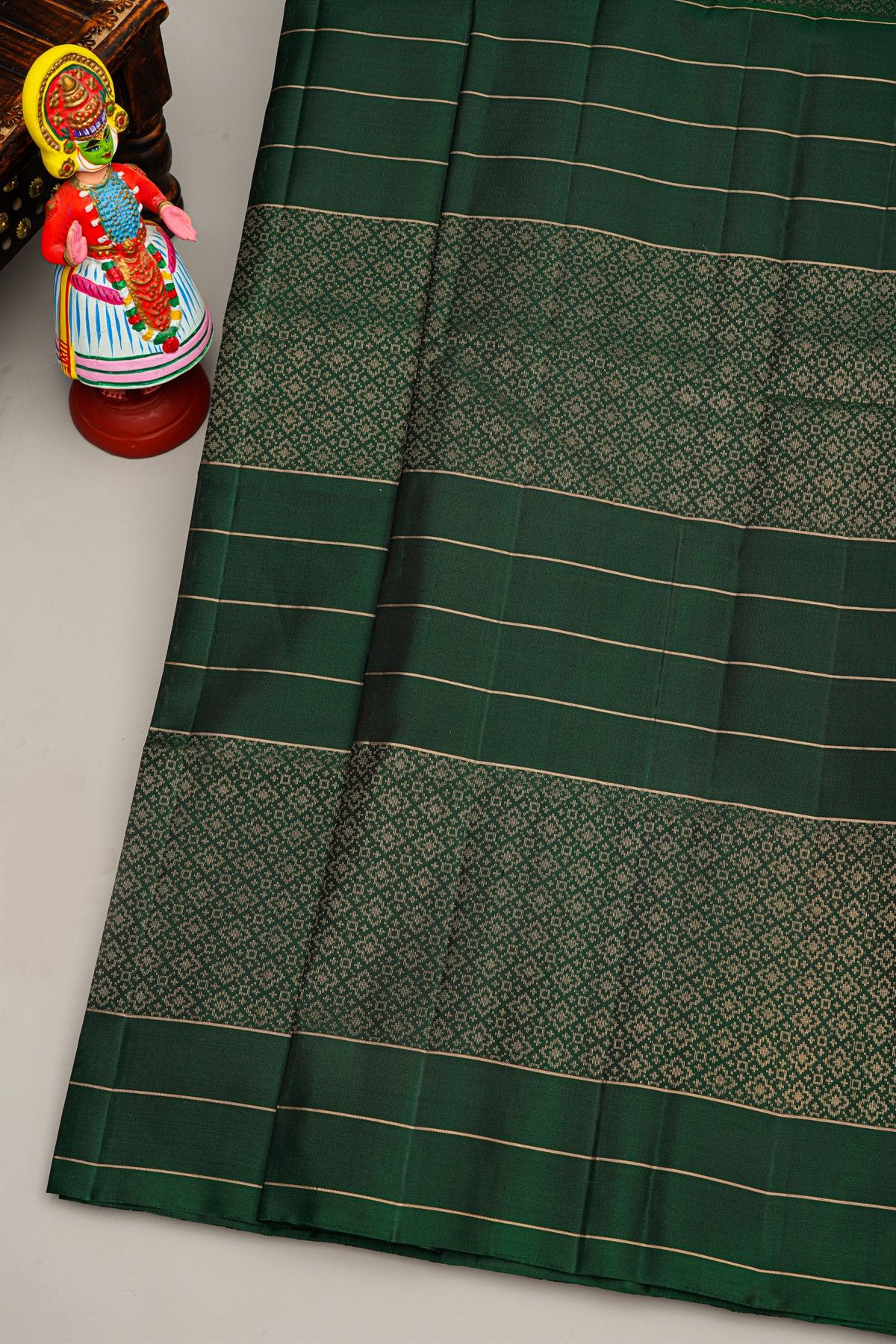 Coimbatore Silk Bottle Green Saree With Gap Border Motifs