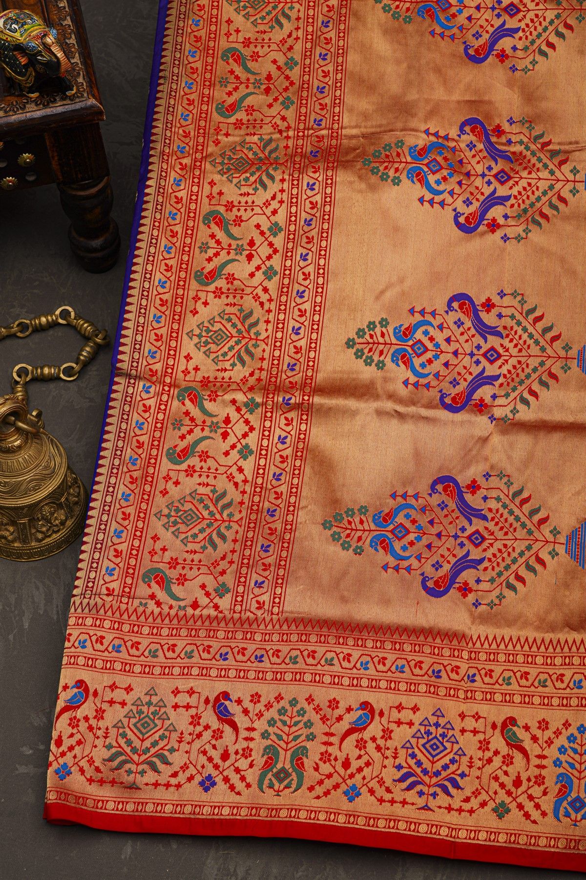 Narayanpet Silk Violet Saree With Florals And Buttis Body