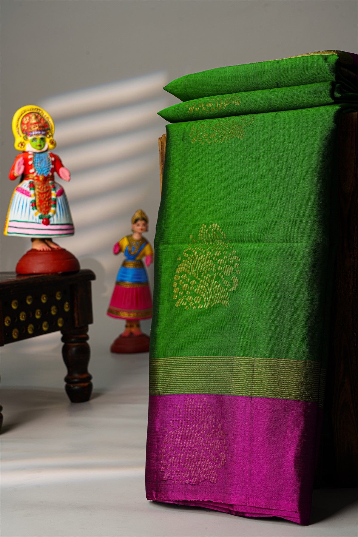 Coimbatore Silk Bottle Green Saree WIth Floral Buttis Body