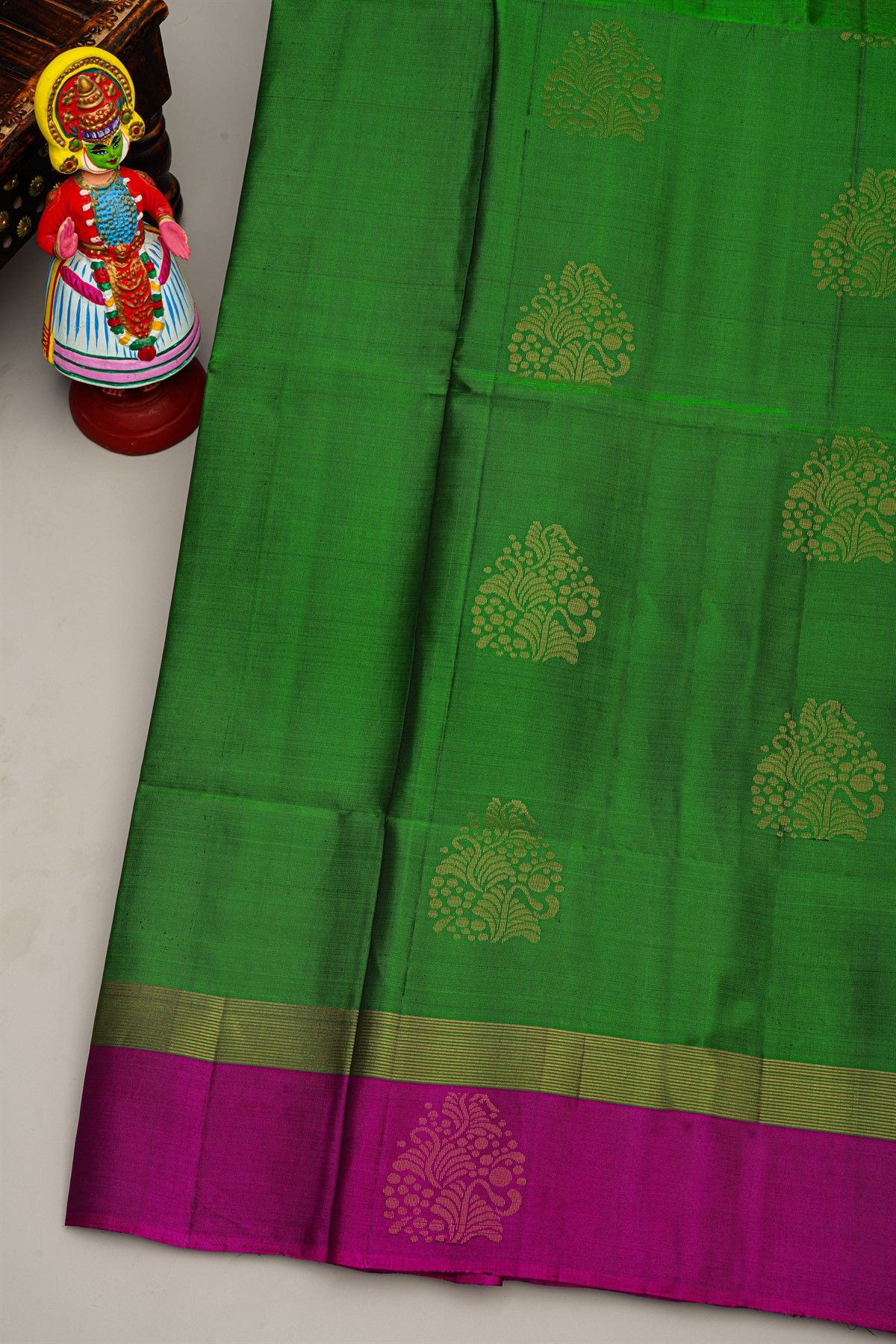 Coimbatore Silk Bottle Green Saree WIth Floral Buttis Body